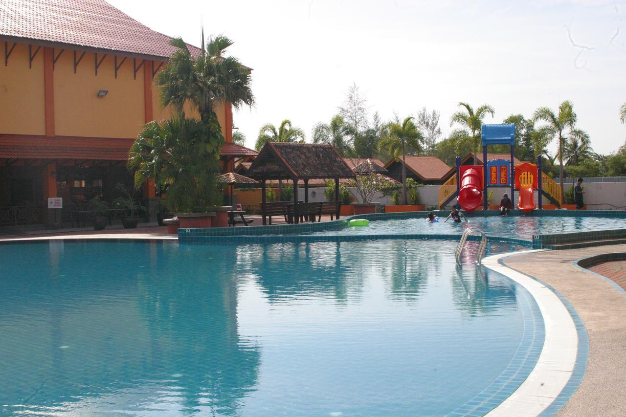 Tanjung Demong Beach Resort Kampung Kuala Besut Екстериор снимка
