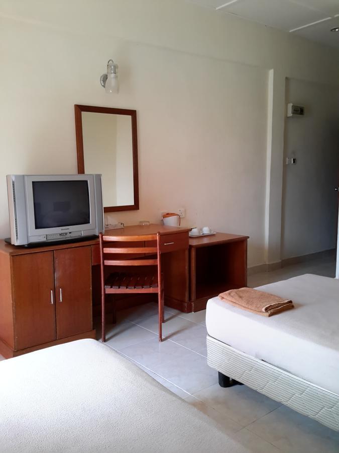 Tanjung Demong Beach Resort Kampung Kuala Besut Екстериор снимка