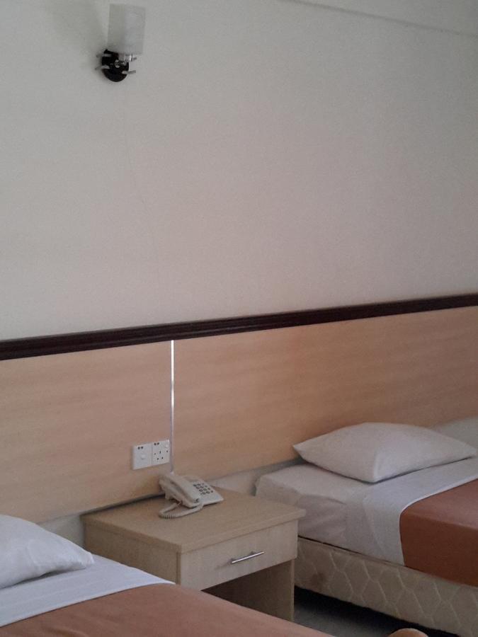 Tanjung Demong Beach Resort Kampung Kuala Besut Екстериор снимка